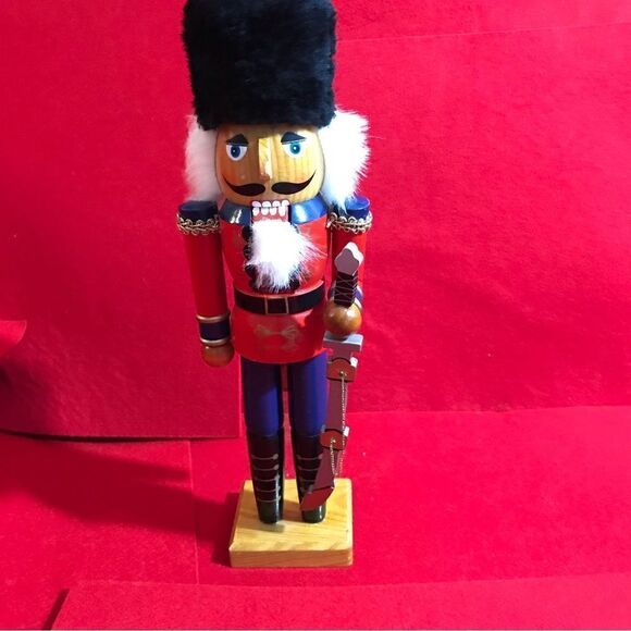 Christmas Wooden Nutcracker - Picture 1 of 7